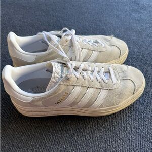 Adidas Gazelle Women’s Cream Sneakers